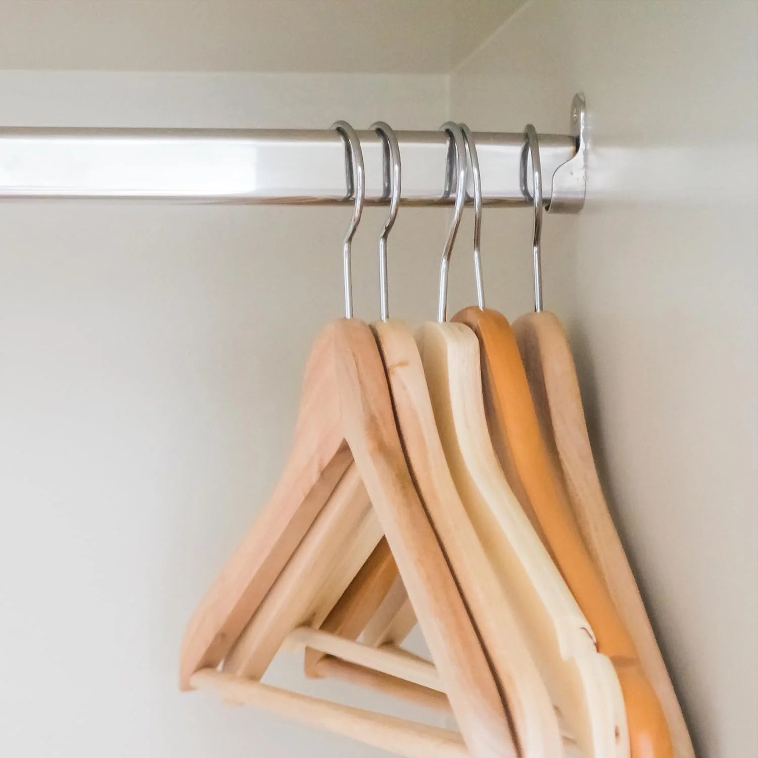 Brida Para Tubo Closet Ovalado Acero Con Tornillos FH