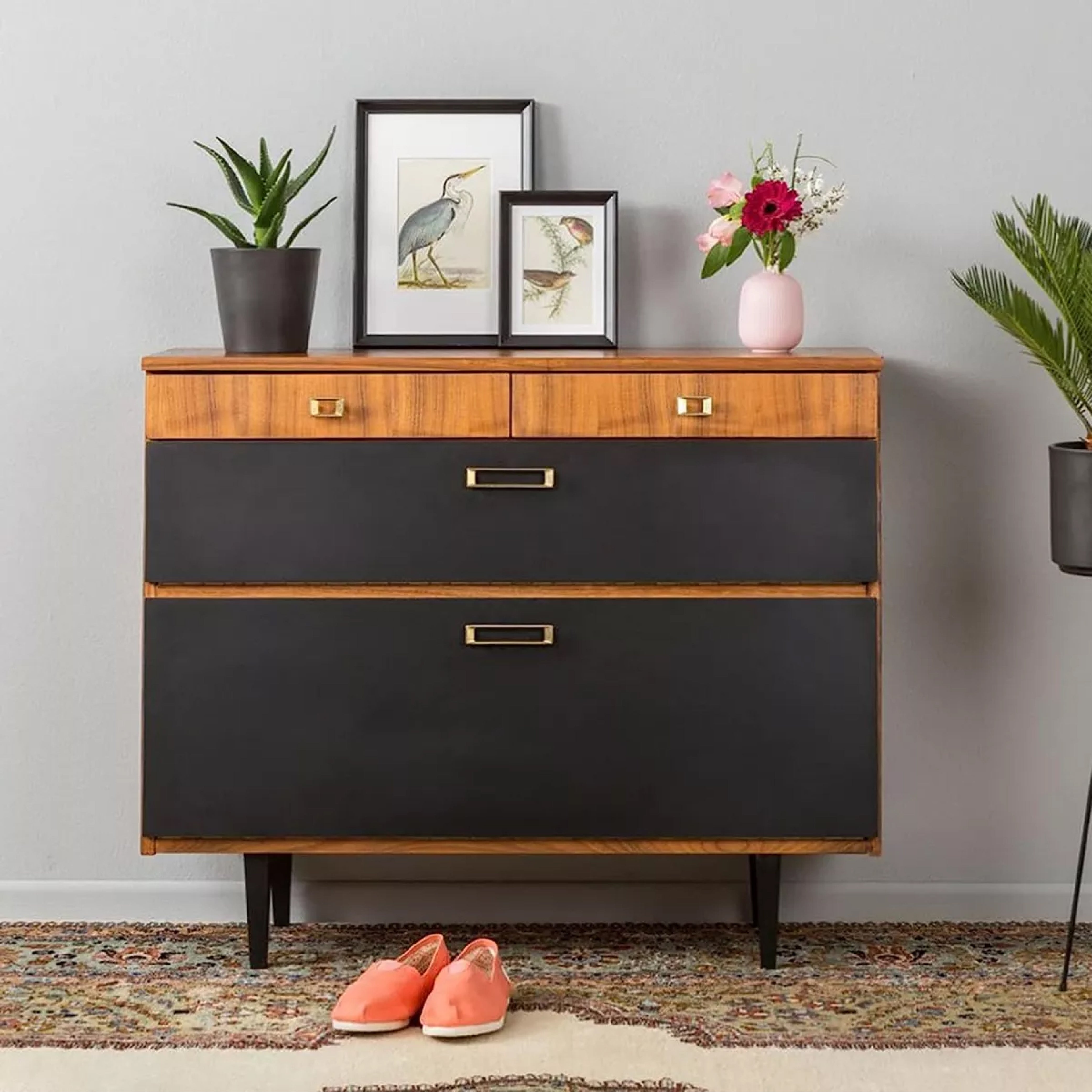 Pata Para Sofá y Muebles Metálica Triangular "Slim" Negro Mate