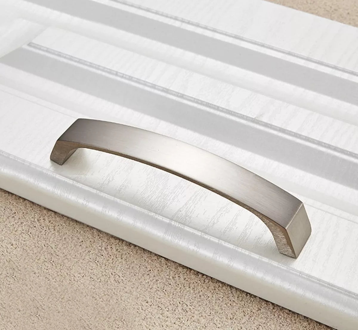 Jaladera Para Muebles Modelo "N" Níquel Satinado Con Tornillos