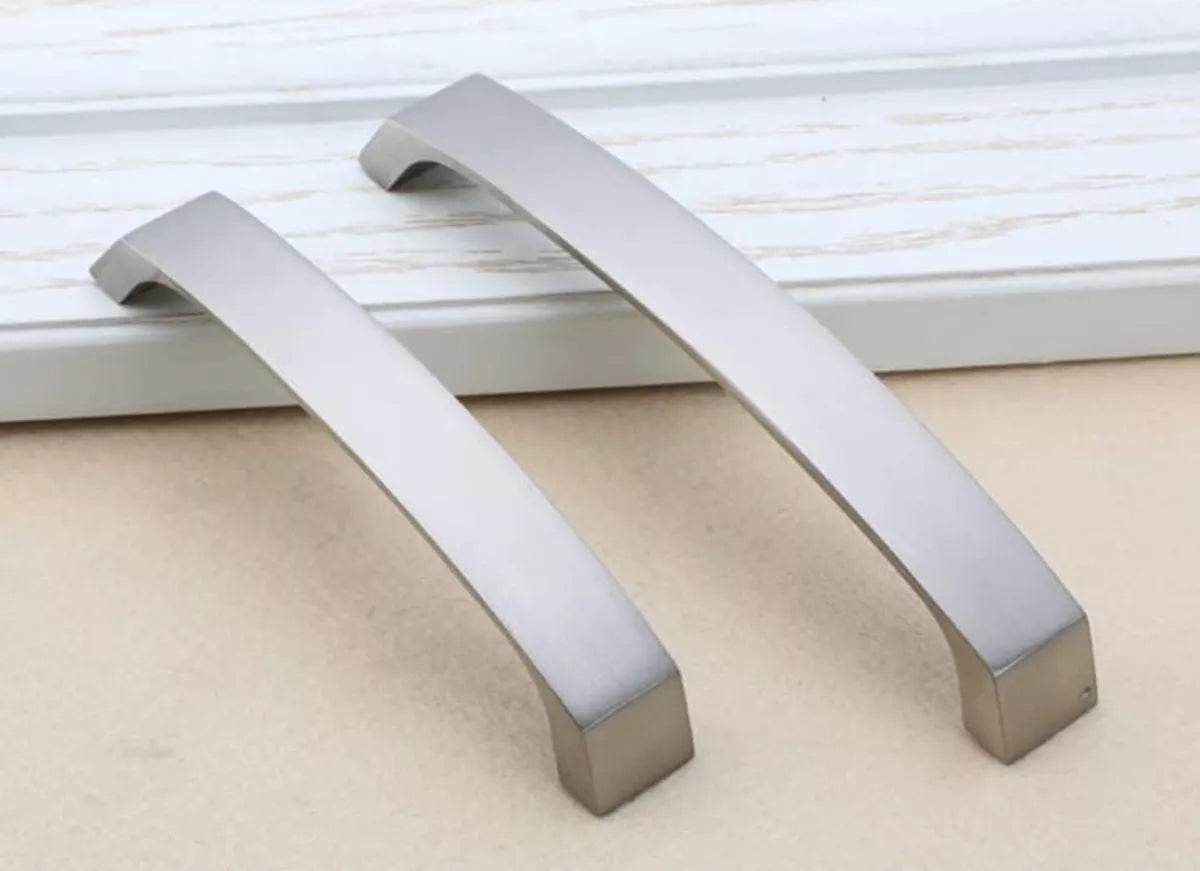 Jaladera Para Muebles Modelo "N" Níquel Satinado Con Tornillos